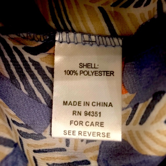 Jade Ruffle Neck Feather print Blouse - Picture 6 of 7